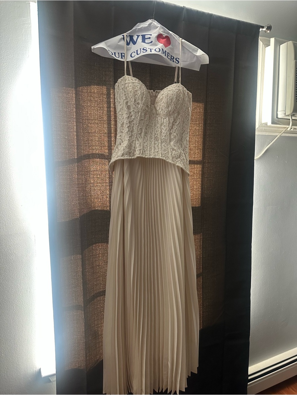 Elegant Ivory Pleated Corset Gown - Picture 4 of 8